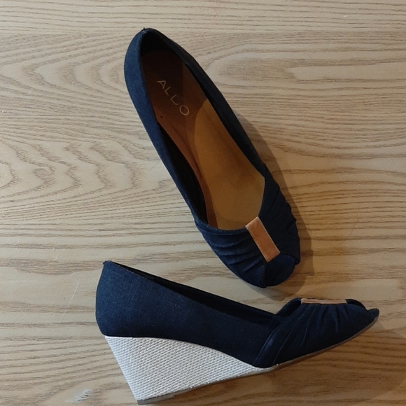 Aldo Wedges - Picture 3 of 3